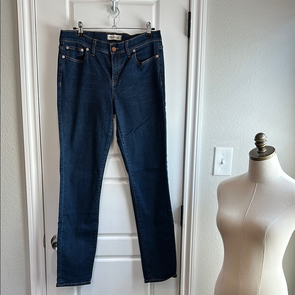 🌟 Madewell Classic Blue Straight Leg Jeans in Medium Wash 31x30